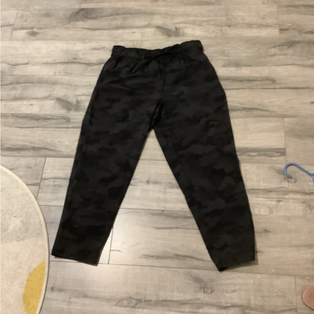Women’s lululemon camo pants
